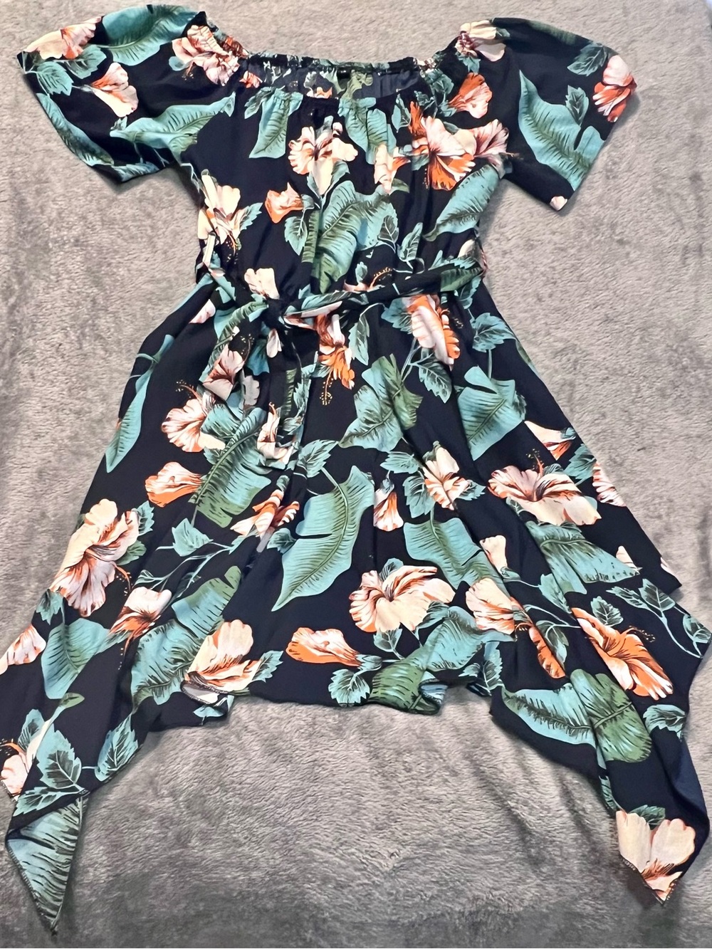 BloomChic Women’s Navy Tropical Floral Asymmetrical Dress - XL (14)